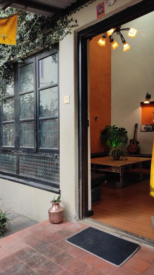 Laughing Buddha Guest House & Villa Kathmandu Esterno foto