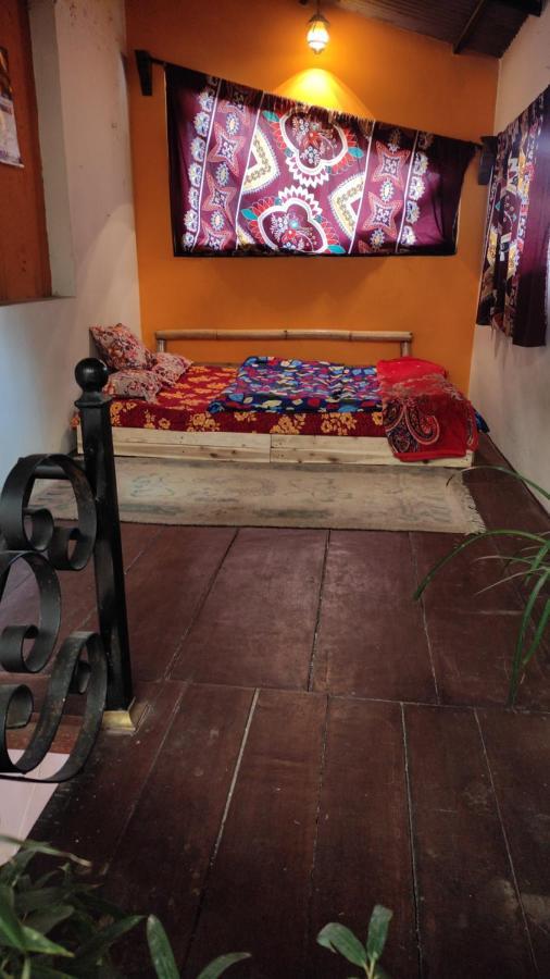 Laughing Buddha Guest House & Villa Kathmandu Esterno foto